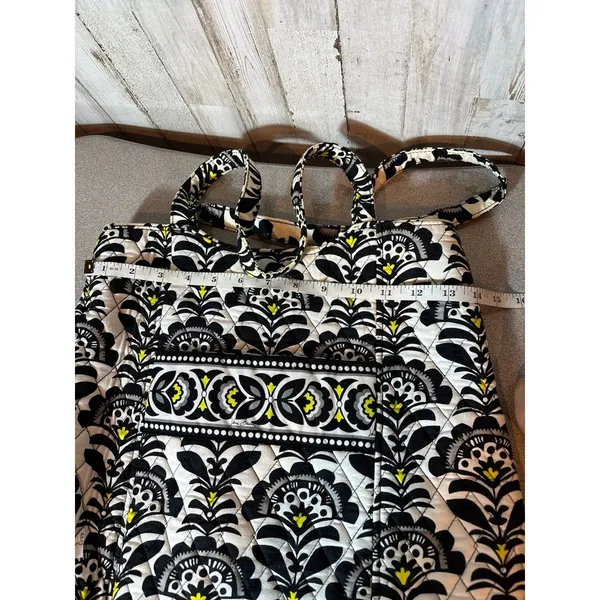 Vera Bradley Curvy Tote in Fanfare - Retired Pattern Like New‎ - Image 4