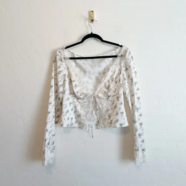 House of CB | Clarissa Garden Print Lace Trim Tie Front Top‎ in Ivory & Green - Image 6