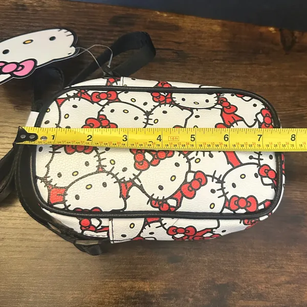 Hello Kitty Mini Purse  - Image 2