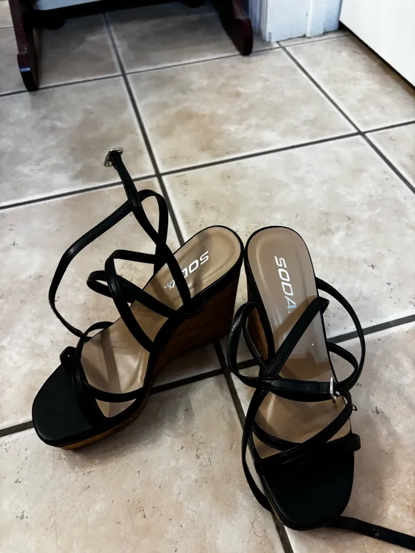 Soda strappy heels - Image 2