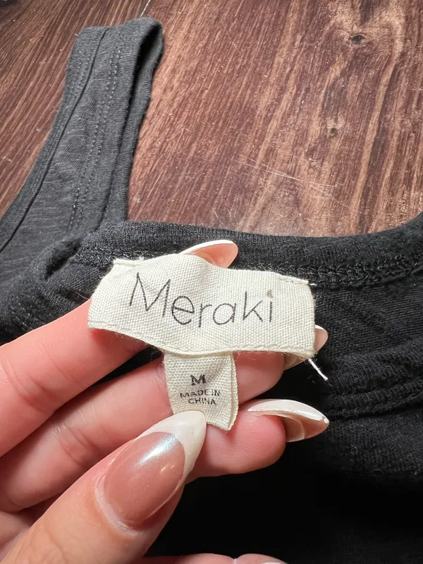 Meraki Black Tank Top with ruched sides size medium - Image 6