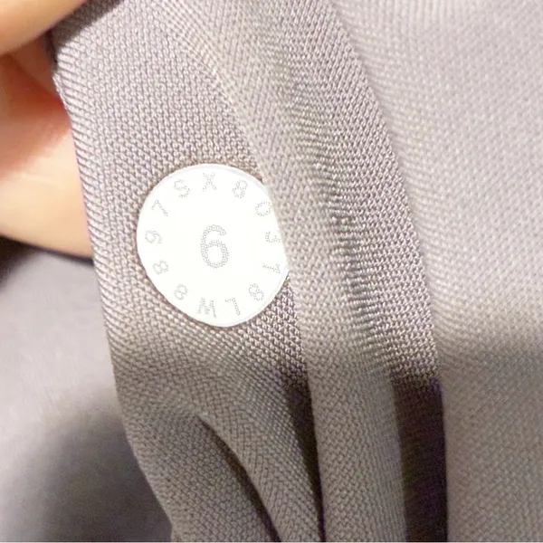 Lululemon On The Fly‎ Skirt *21" Magnum Grey Athletic Skirt Size 6 - Image 4
