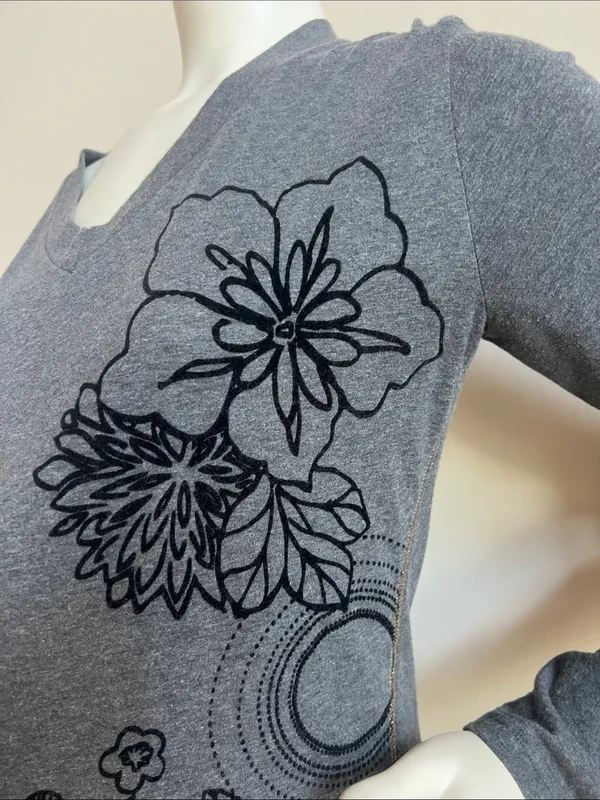 Desigual Gray V-Neck Long Sleeve Floral tee - Image 5