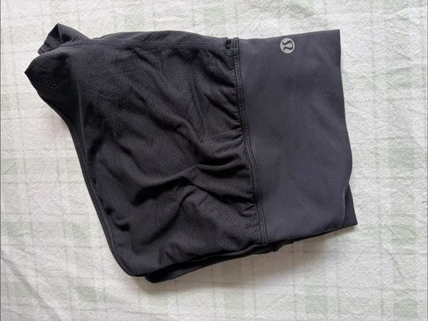 Lululemon Black Fold-Over Waist Women’s Boyshorts - Image 4