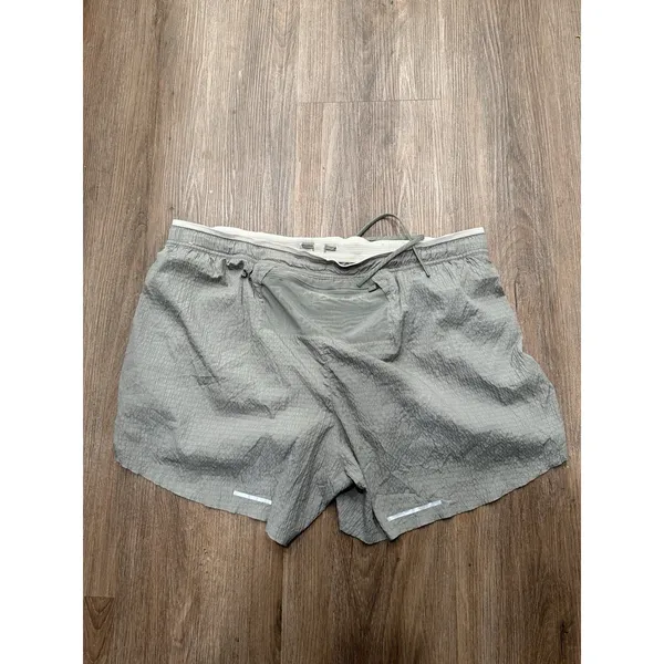 Nike‎ Women XXL Dri Fit Grey Athletic Shorts Elastic Adjustable Waistline Lined - Image 3