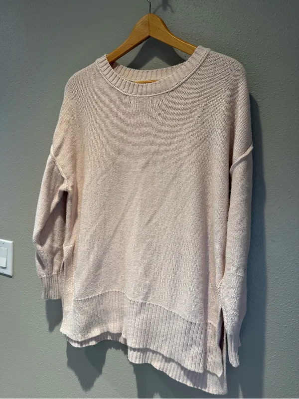Aerie Oversized Pink Drop Shoulder Knit Sweater Side Slit Size Small - Image 2