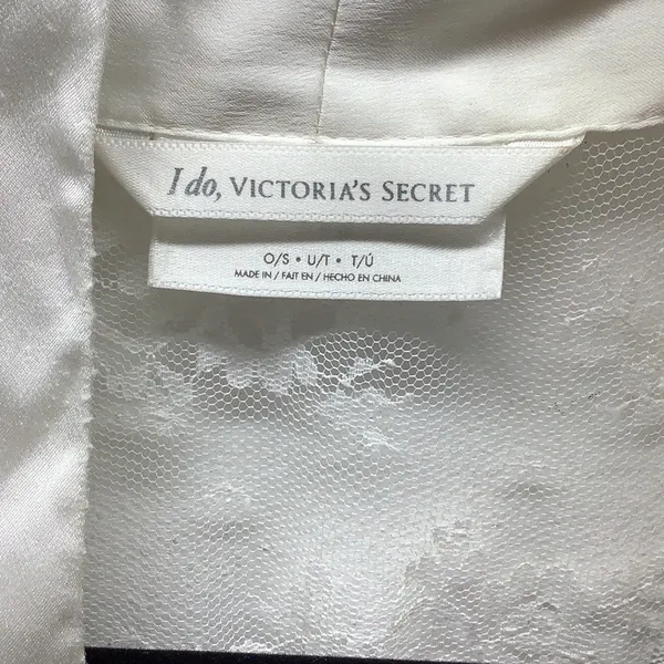 Victoria’s Secret Elegant White Lace Robe NO BELT ~ Preloved - Image 5