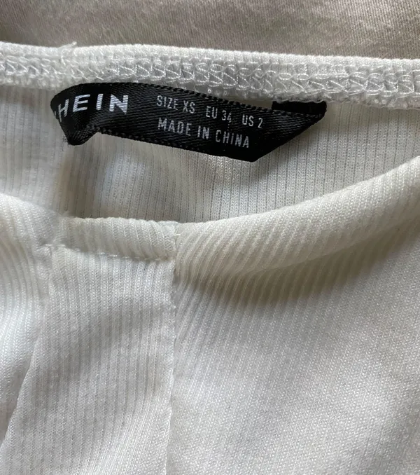 SheIn Puff Sleeve Crop Top - Image 3