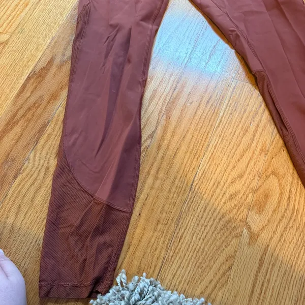 ⭐️lululemon athletica Women's Leggings in Rust Brown (Size 6) - Image 3