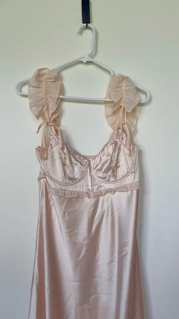 Champagne Boutique Maxi Dress - Image 3