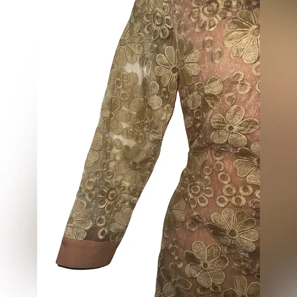 Brown Floral Lace Mini Dress with Contrast Collar - Image 3