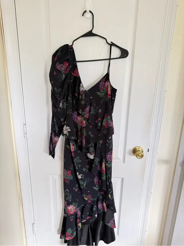 AMUR Pasqualena One Shoulder Dress in Floral Print - Image 7