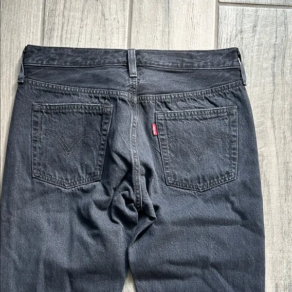Levi's Women's Black Straight Jeans - Image 5