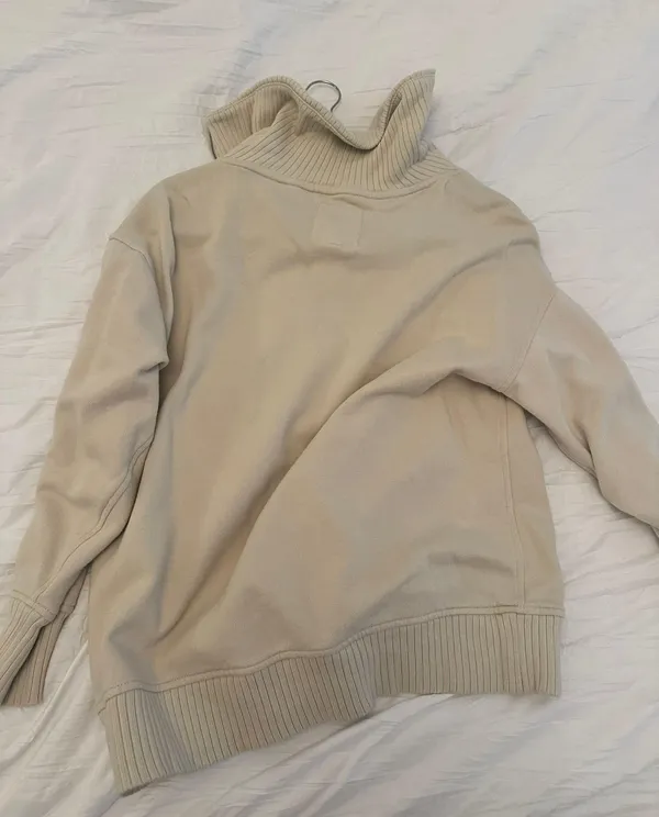 sweatshirt - Image 4