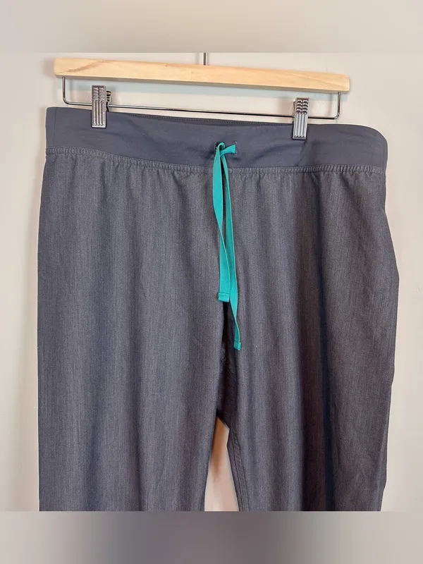 FIGS Livingston Basic Scrub Pants Large Graphite Gray Straight Leg T21003 - Image 2