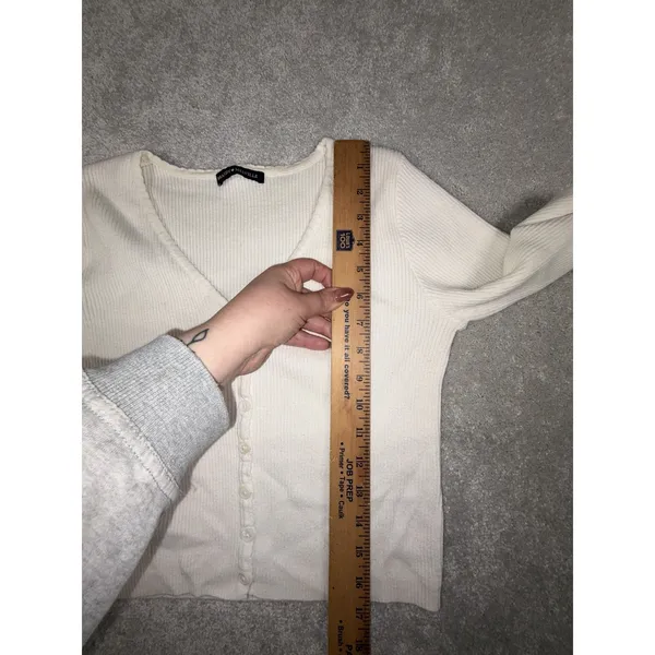 Brandy Melville‎ Ivory Cropped Cardigan - Image 7