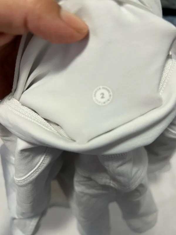Lululemon Speed Up Shorts 4" - Image 4