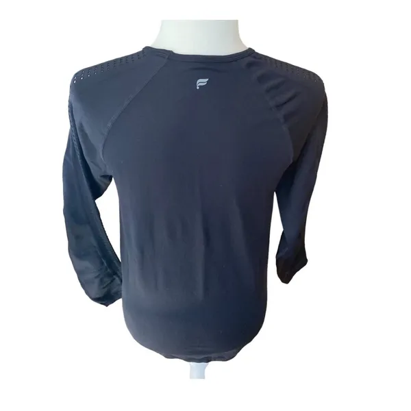 Fabletics Sync long-sleeve black perforated stretchy seamless top Size Medium M - Image 6