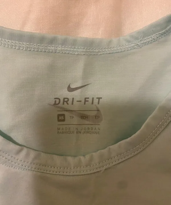 Nike Dri-Fit Tank Top - Image 3