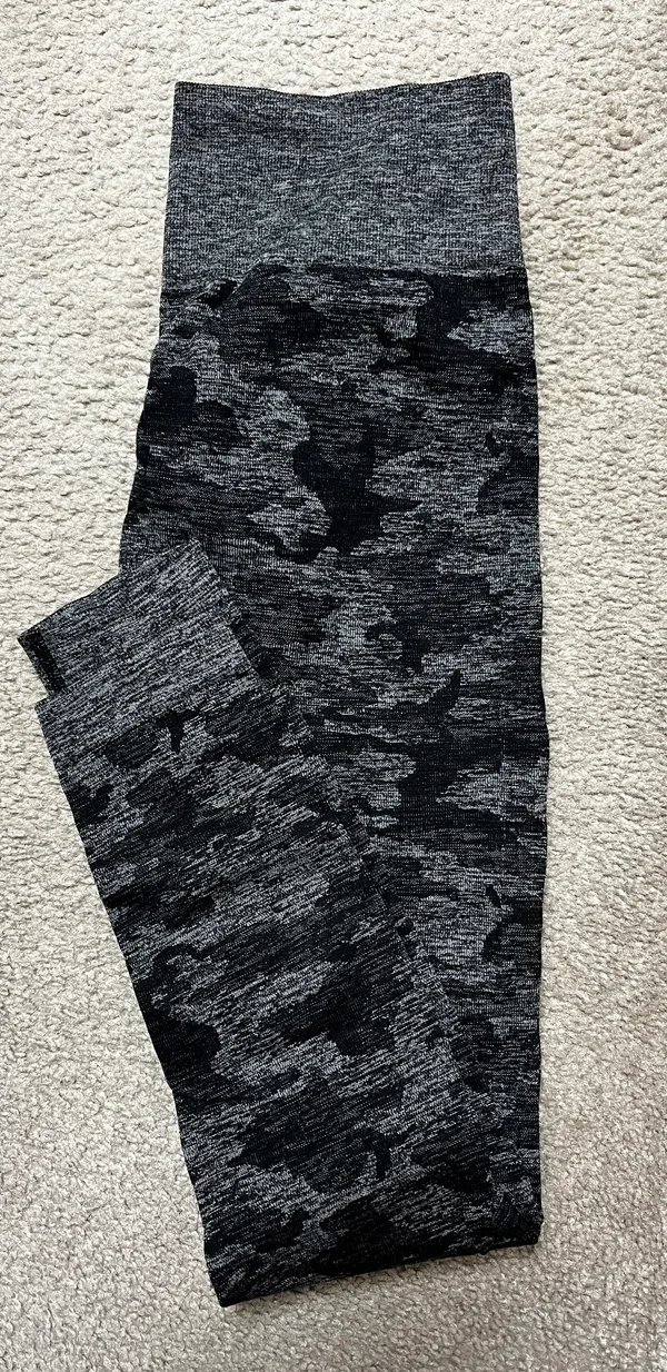Gymshark Black Camo Seamless Leggings - Image 4