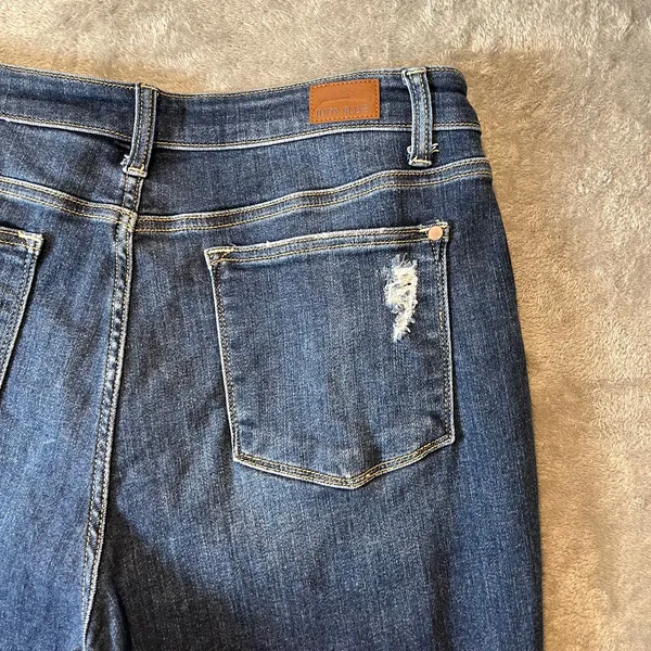 Judy Blue High Waisted Boyfriend Fit Distressed Denim Blue Jeans Women's‎ - Image 4