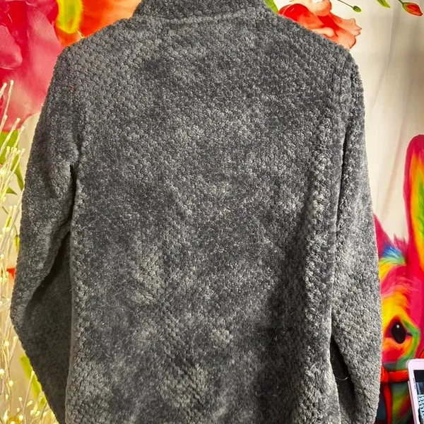 W135. Columbia grey fleece jacket with zipper pockets - Image 4