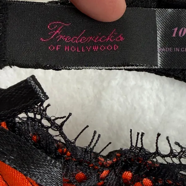 NWT Fredericks of Hollywood Lux Black Orange Lace Balconette Bra‎ Size 10 - Image 5
