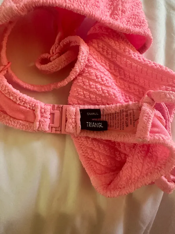 Triangl Bikini top hot pink - Image 2