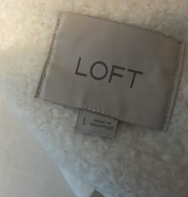 Loft NWOT Vintage Warm White Coat - Image 5