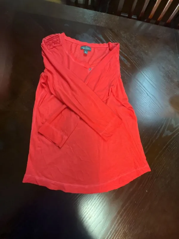 Lauren Jeans Co. Ralph Lauren Women's Red Henley Shirt with Crochet Shoulder Det - Image 8