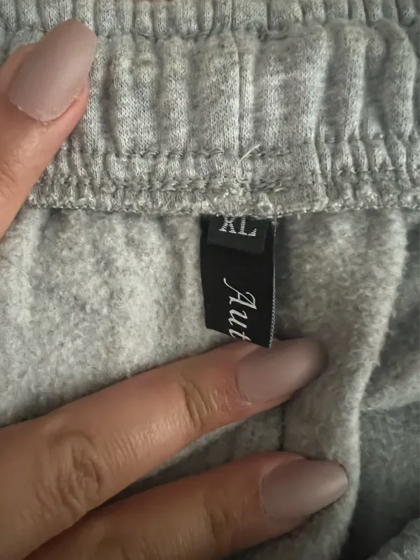 Amazon Grey Cargo Sweatpants - Image 4