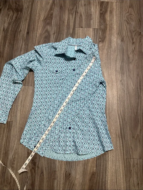 Cinch Women's Light Blue Printed Button-Down Shirt - Image 14