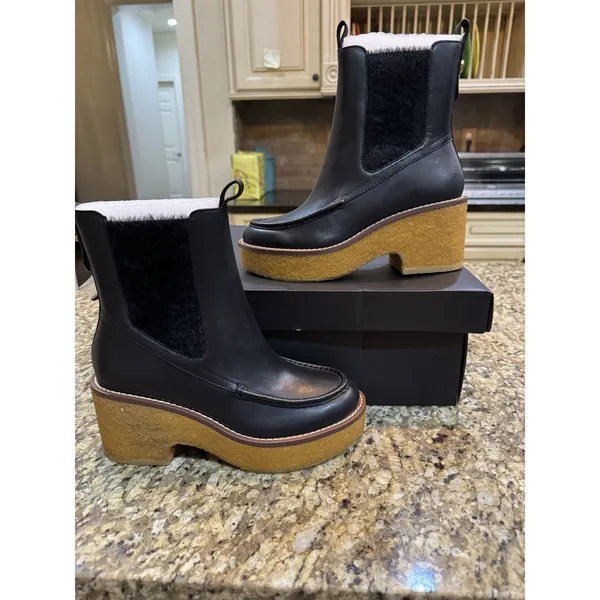 Coach Women's Delaney Leather Chelsea Bootie black leather Size 7 Gummy Sole - Image 3