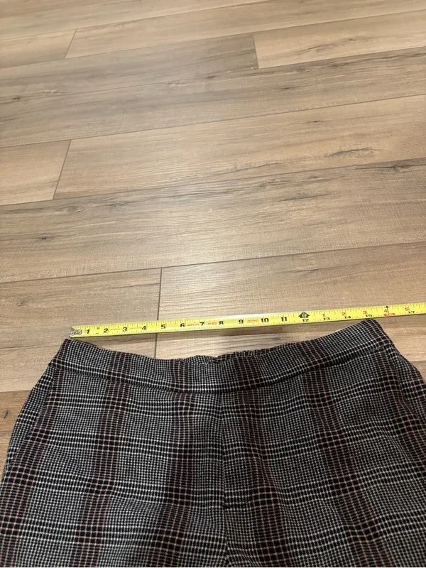Old navy pull on straight leg plaid pants grey size 10 - Image 8