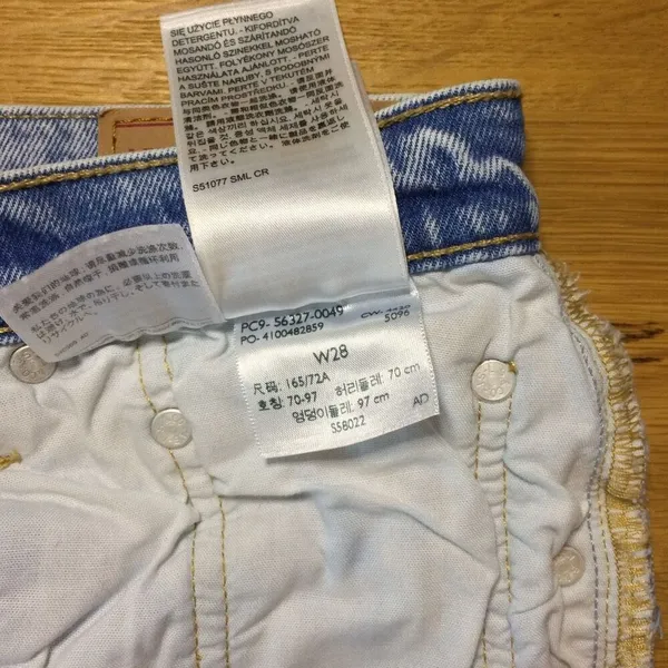 Levi’s 501 Jean shorts 28 button-fly light wash distressed - Image 10