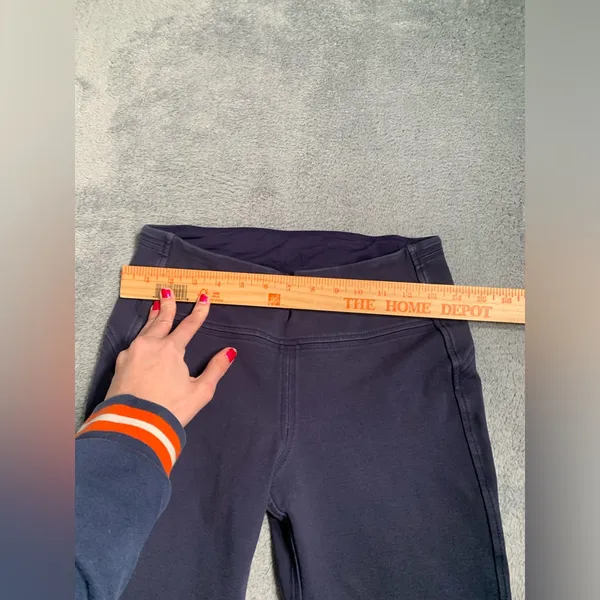 Lululemon navy blue/purple pants 6 - Image 4