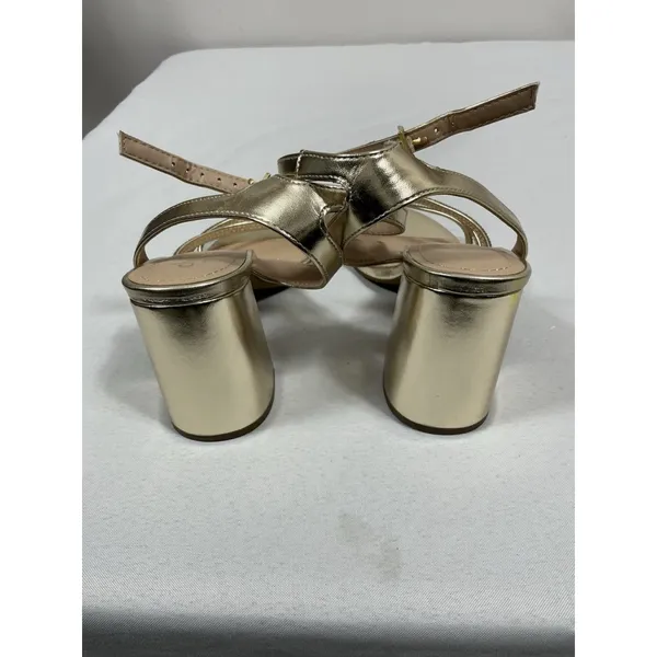 Womans NWOT Charle By Charles David Rheanna Strappy Sandals 8.5 M Gold Heel - Image 5