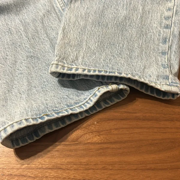 Abercrombie & Fitch The 90’s Straight Ultra High Rise Jeans Size 28 Light Wash - Image 9