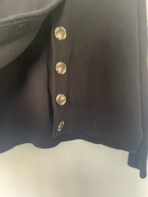 Quince 100% Organic Cotton Cropped Cardigan - Image 3
