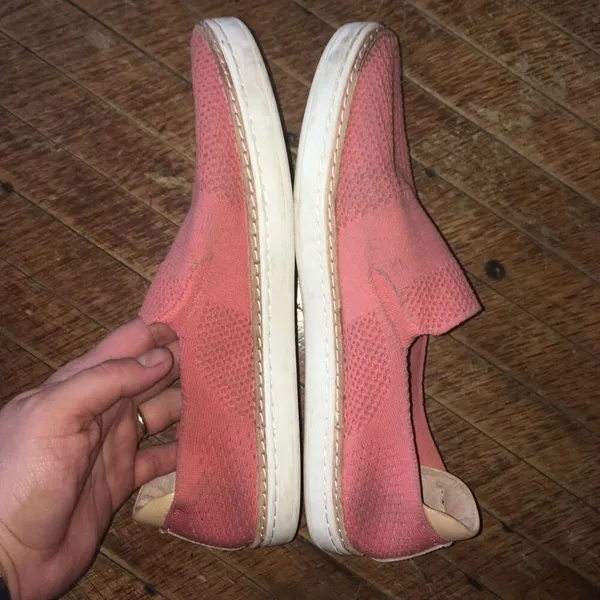UGG salmon pink 9 slip on loafers - Image 3