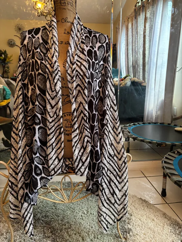 Fantatic vest size S. 💜 Multiple - Image 2