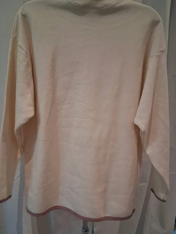 Cream Embroidered Heart Sweatshirt with Blue Ribbon Detail - Image 10