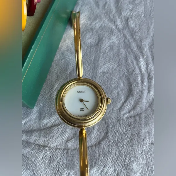 GUCCI interchangeable bezel watch set🔥🔥🔥 - Image 10