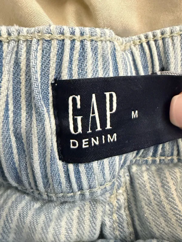 Gap Shorts - Image 3