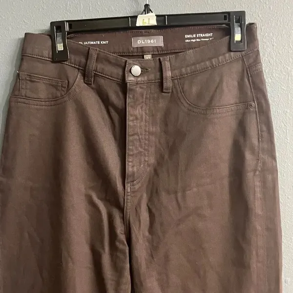 DL1961 ultimate knit Emilie Straight-Leg ultra high rise vintage 31” dark cocoa - Image 6