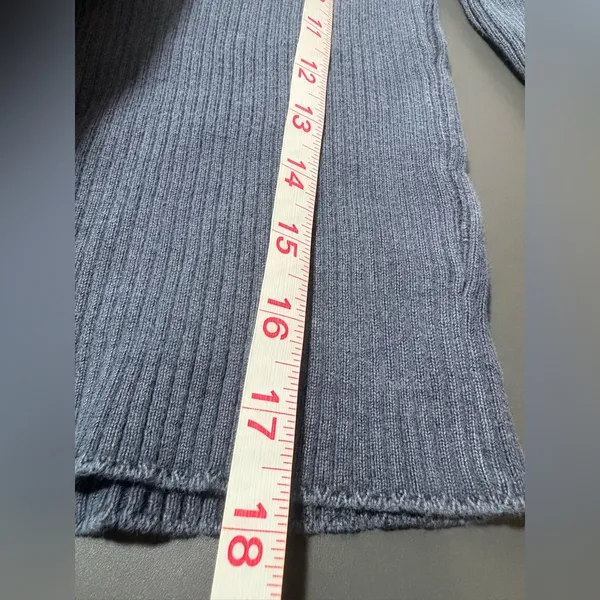 BRANDY MELVILLE Blue V-Neck Ribbed Sweater - Image 7
