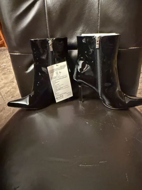 Boots Black Size 7 - Image 2