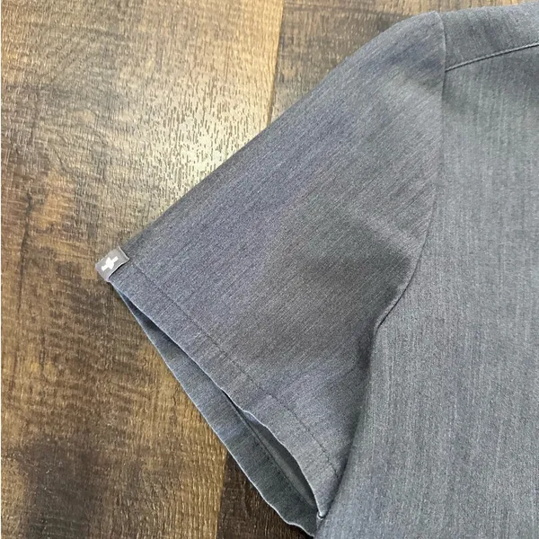 Figs Graphite One Pocket Scrub Top Size Small - Image 4