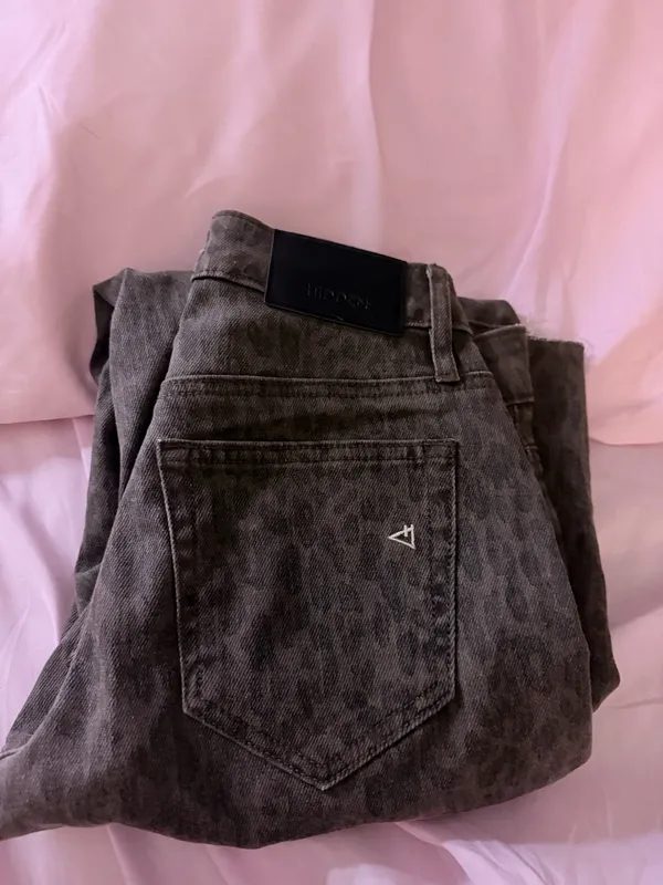 Hidden Jeans - Image 3