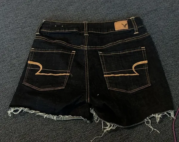 American Eagle size 4 super stretch shorts - Image 3